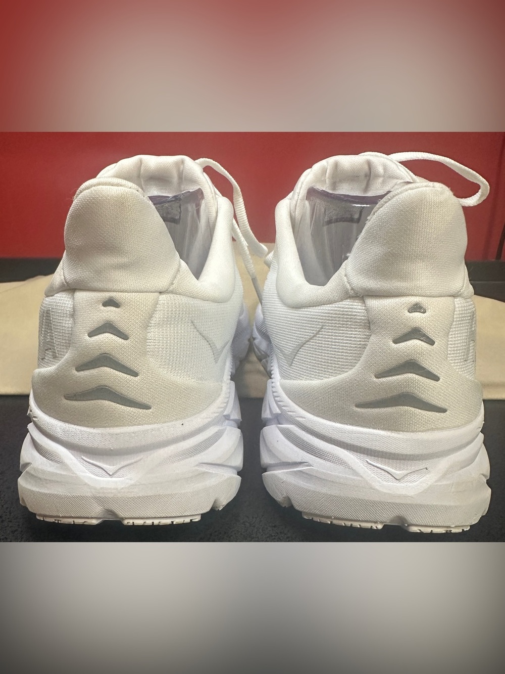 Hoka One One Clifton 8 Running Shoes White with Silver/Gray Accents Men’s Sz 8D - Picture 5 of 11